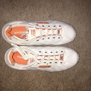 REEBOK CLASSIC SNEAKERS